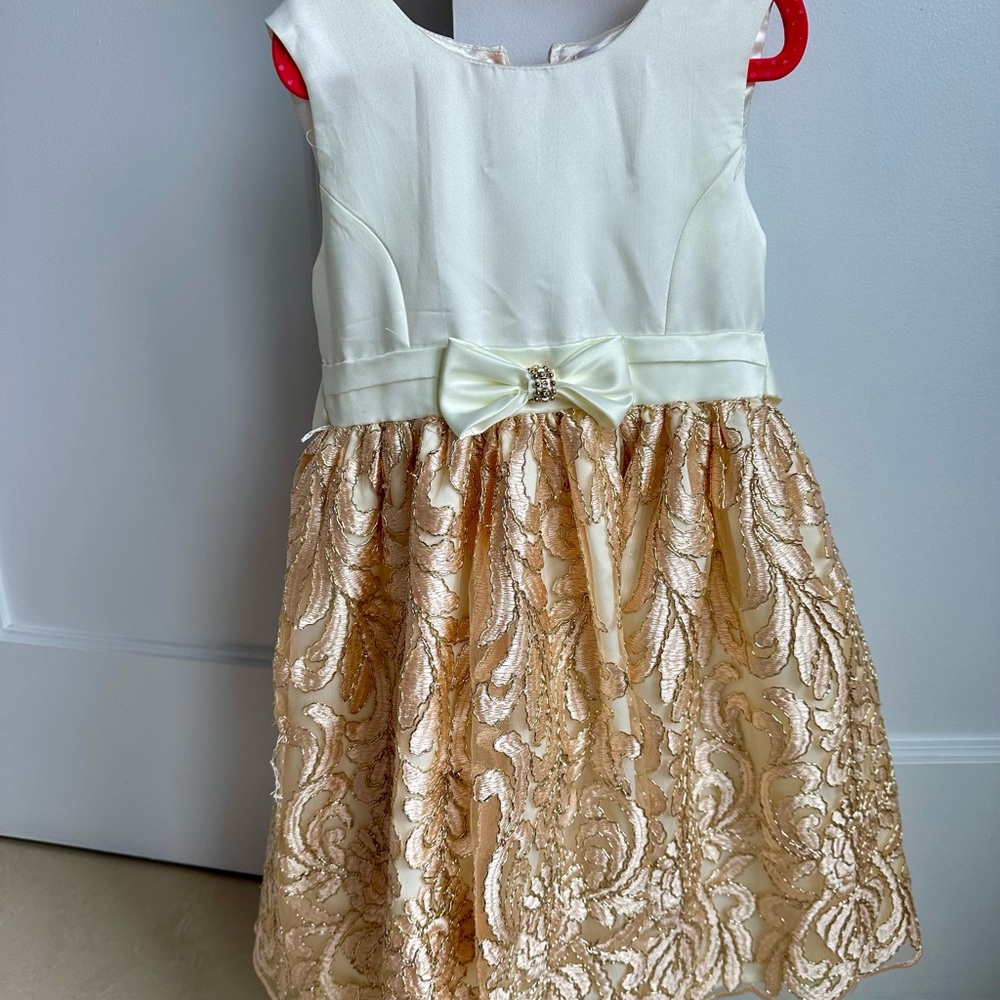 Tahari Cream and Gold Formal Kids Dress